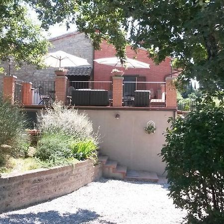 Il Casale Del Ra Guest House Tuoro sul Trasimeno Luaran gambar