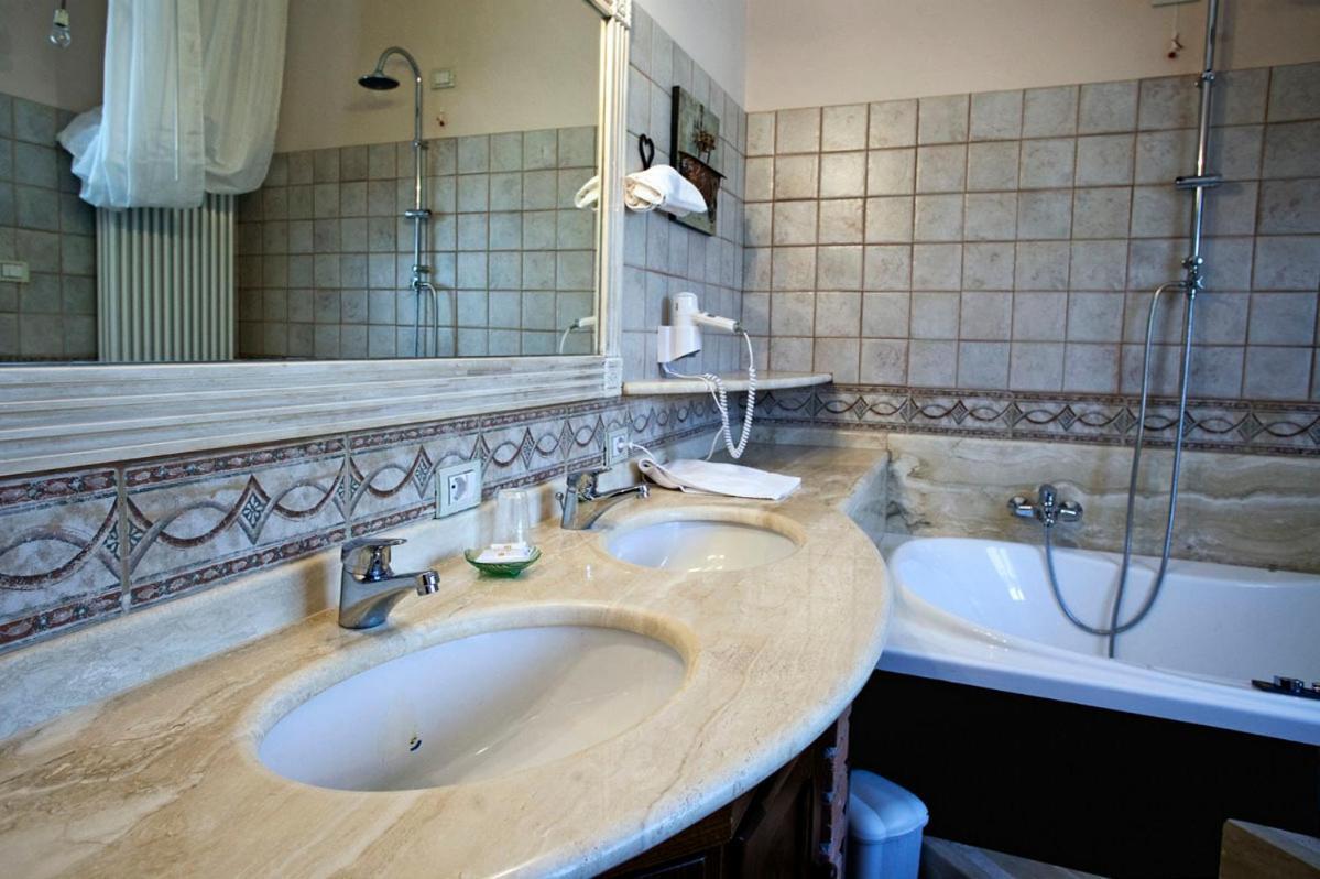 Il Casale Del Ra Guest House Tuoro sul Trasimeno Bilik gambar